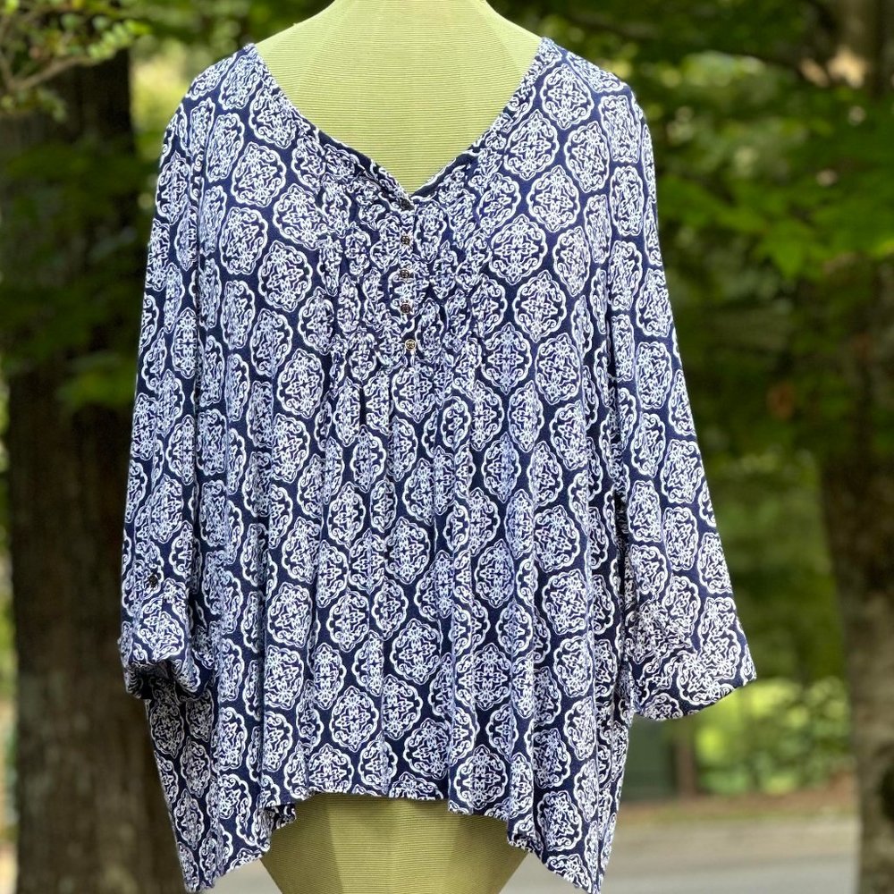 Kim Rogers Semi V-Neck 5 Button Top 4X EUC